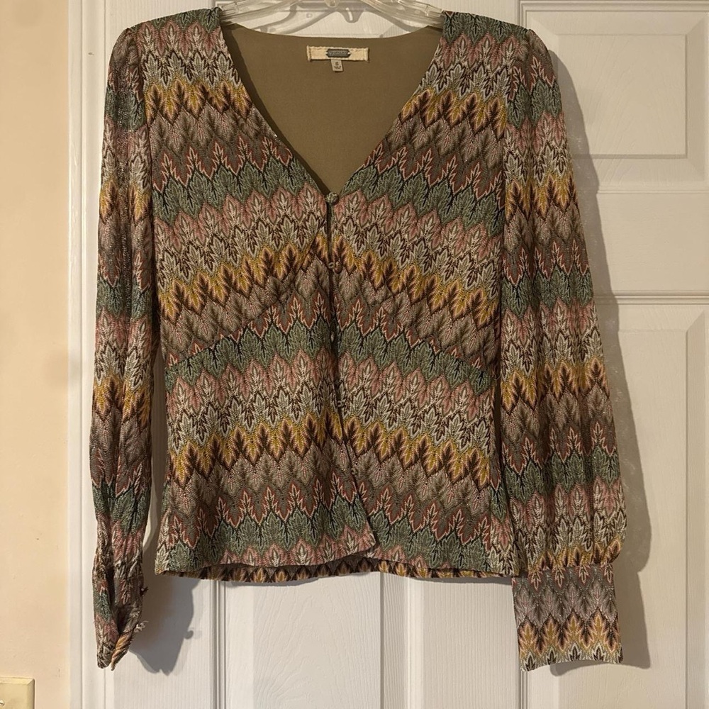 Gimmicks by BKE Multicolor Chevron Blouse